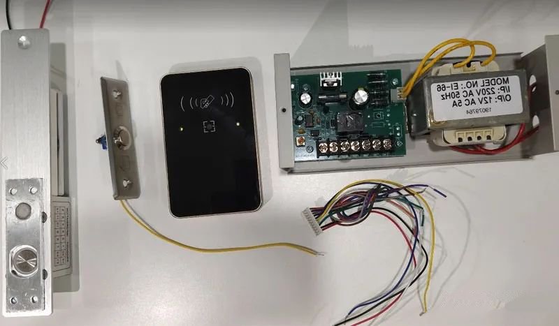 電插鎖和門禁一體機通用接線方式