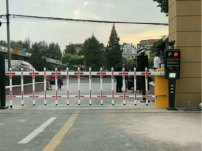 車牌識別系統(tǒng)的識別原理(圖1) 車牌識別系統(tǒng)的識別原理(圖1)